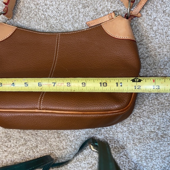 EUC Dooney and Bourke purse - Picture 15 of 17